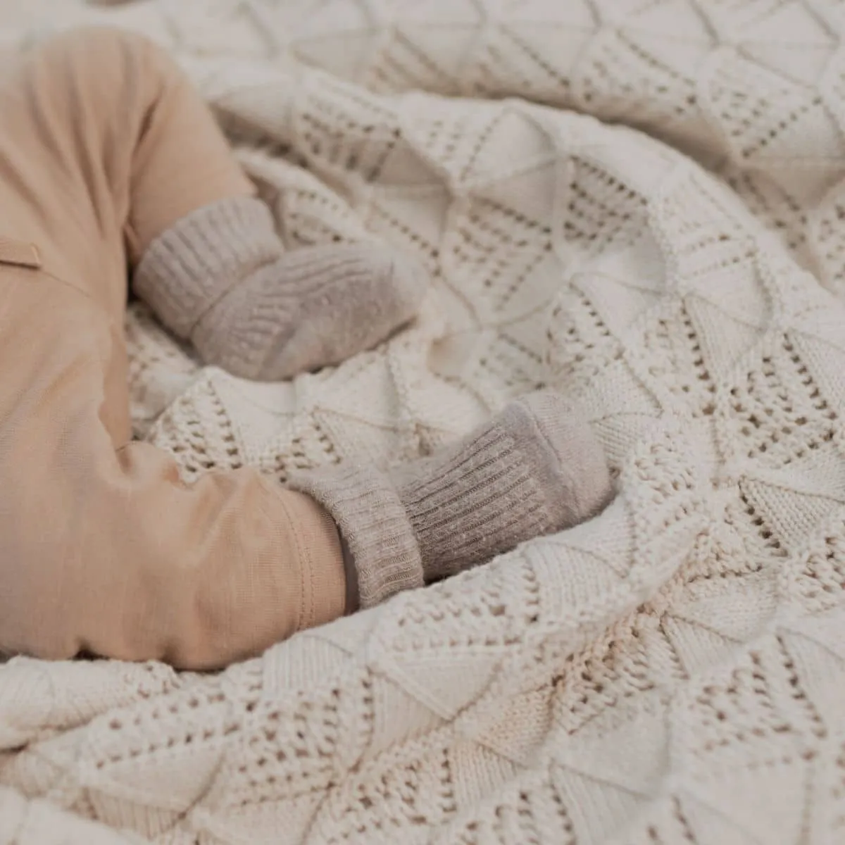 BIBS Knitted Wavy Blanket