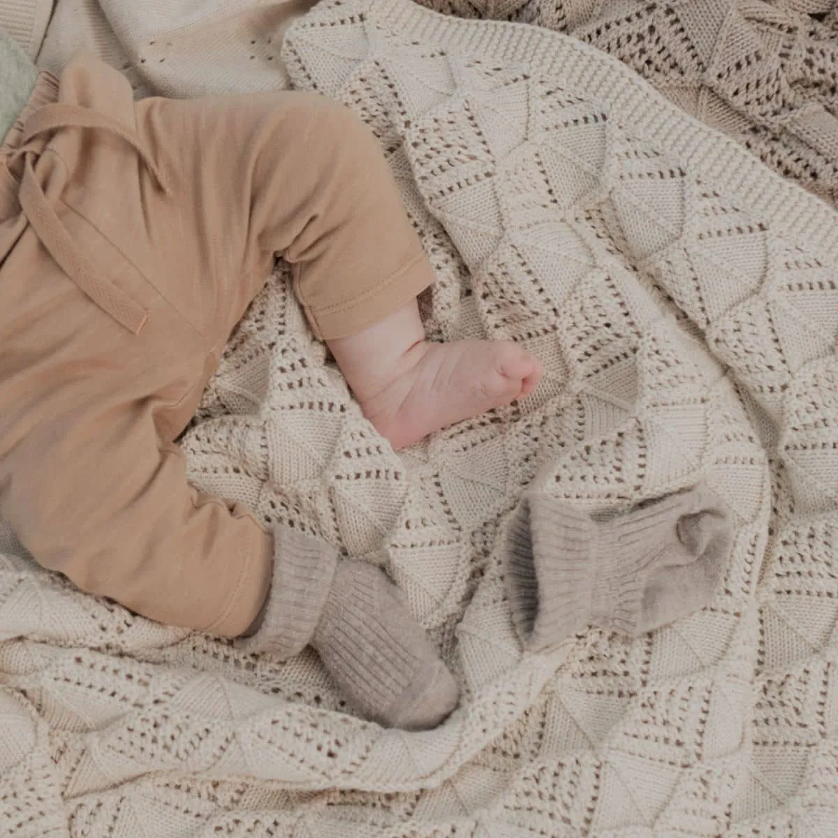 BIBS Knitted Wavy Blanket