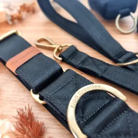 Black martingale collar - padded