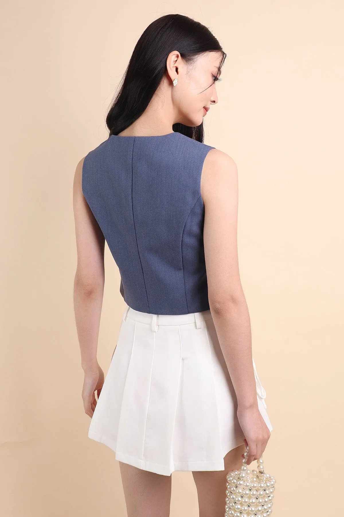 CAMU VEST TOP IN DENIM