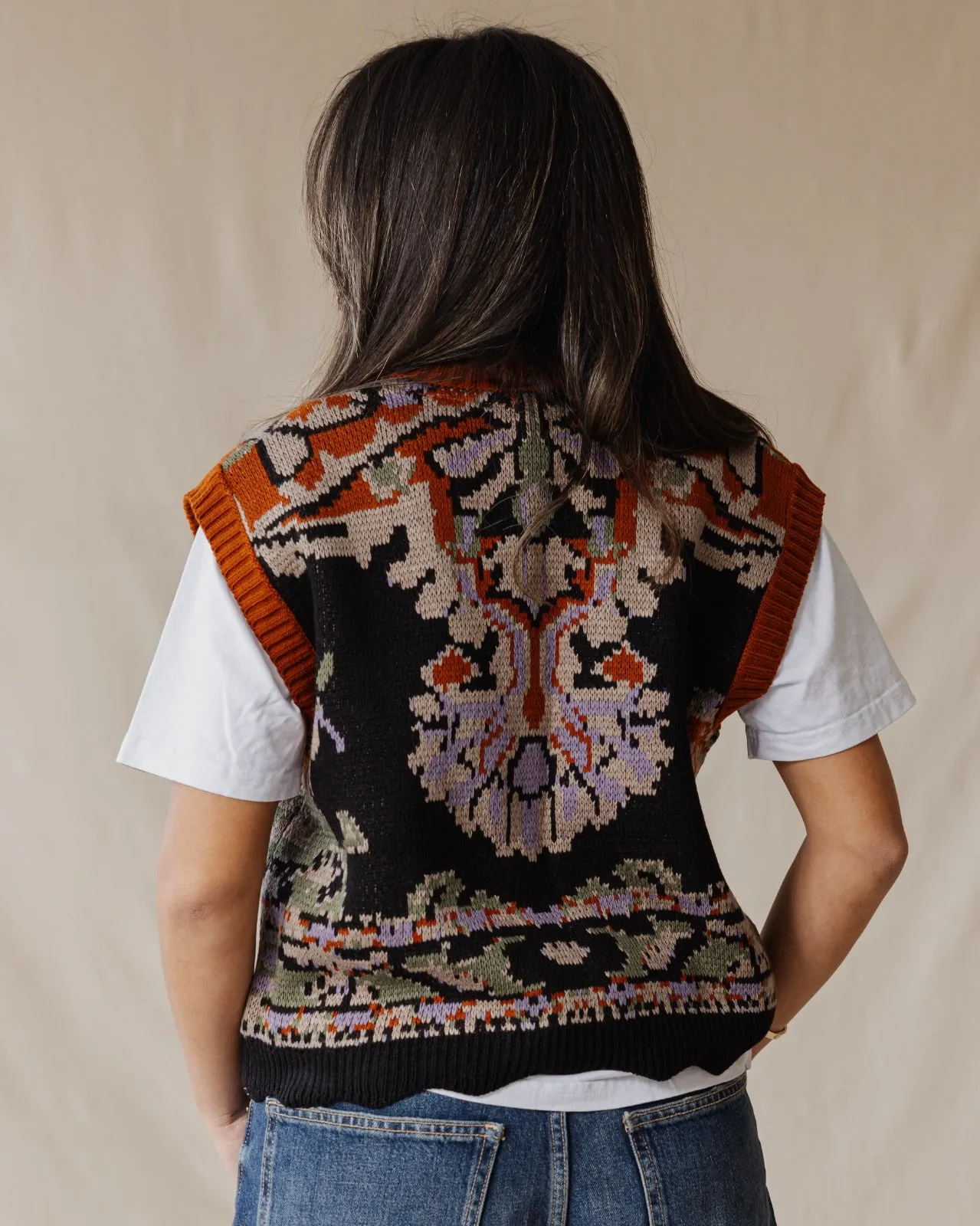 Jelak Knitted Vest