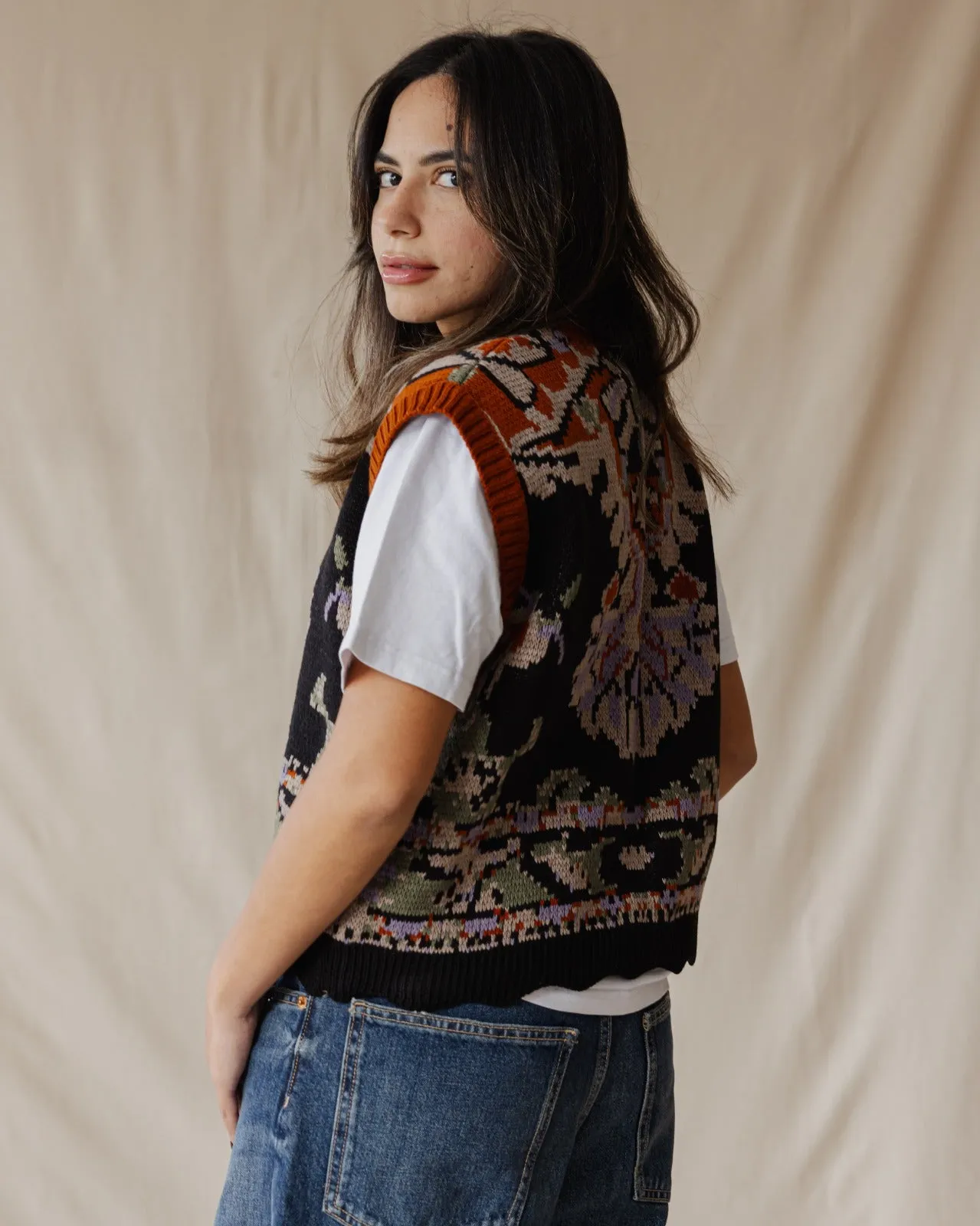 Jelak Knitted Vest