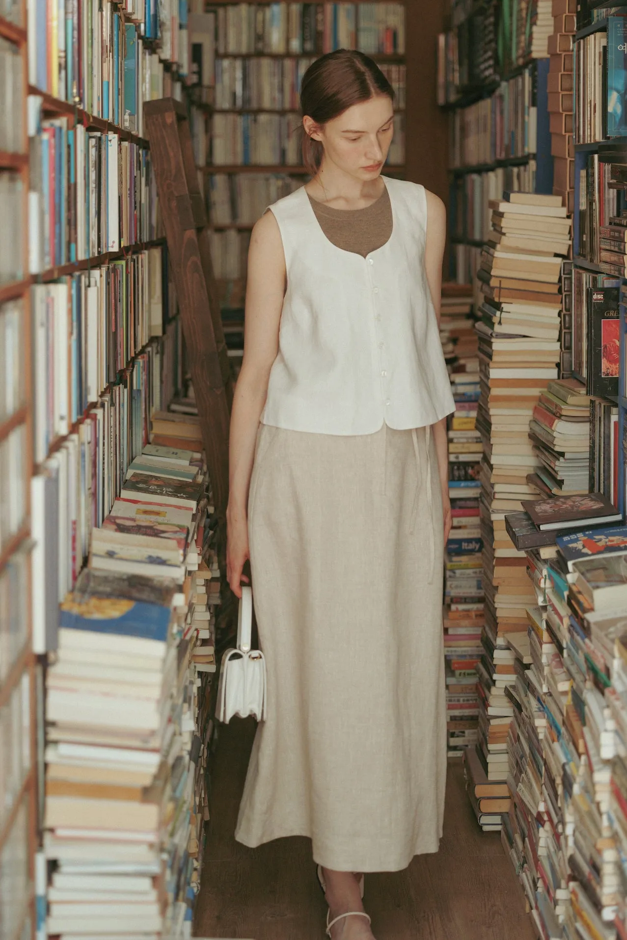Skye Vest -- Linen