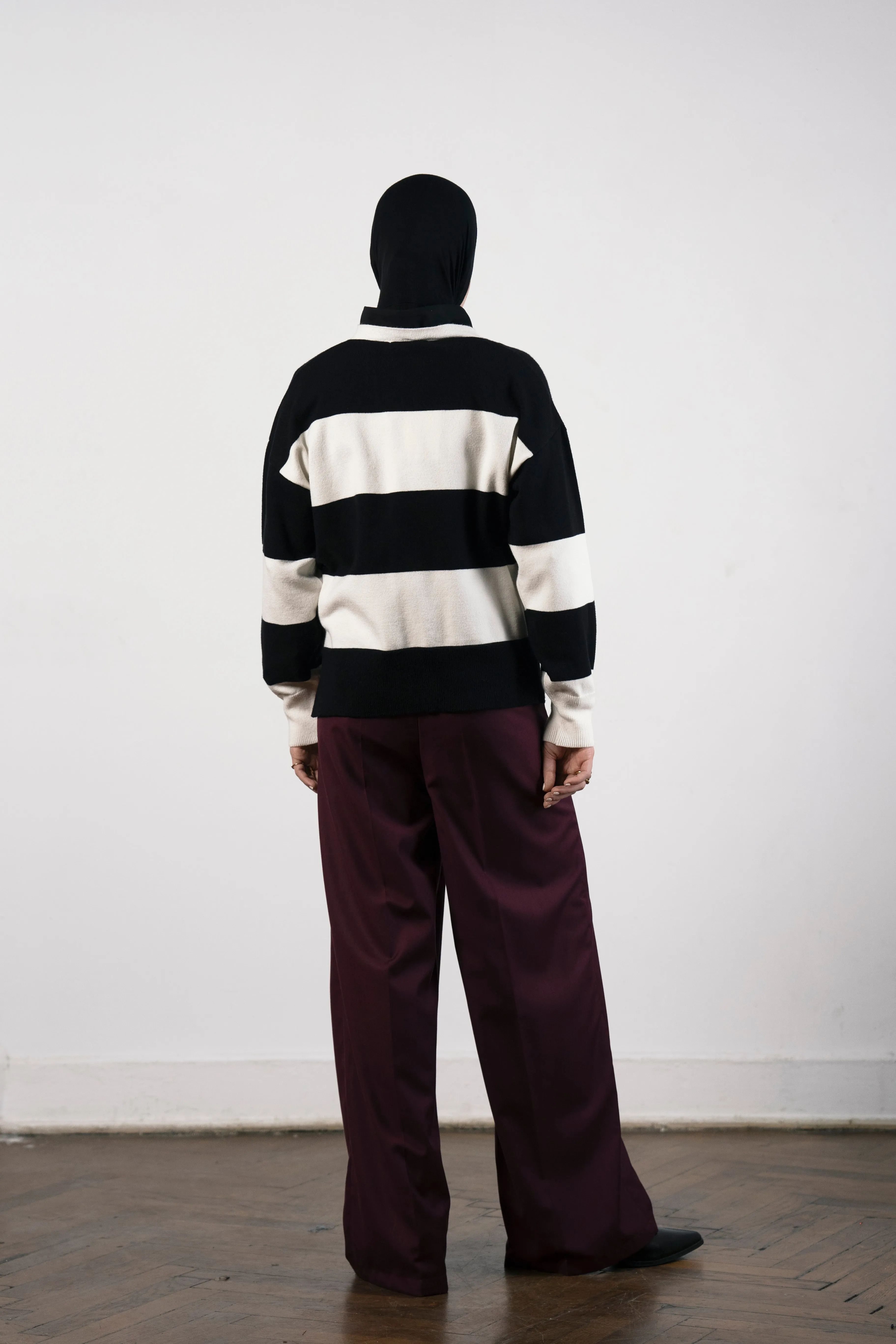 STRIPPED KNIT SHORT CARDIGAN -BLACK