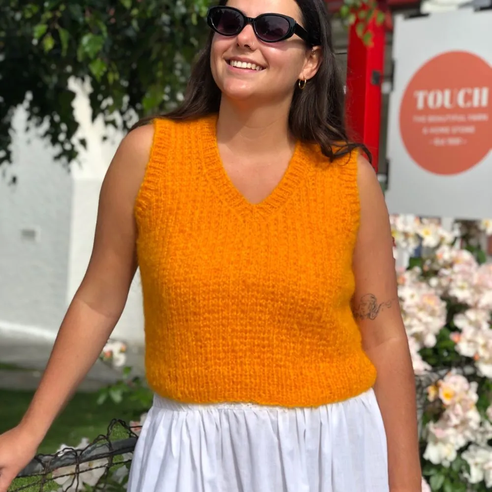 Thea Vest Knitting Pattern (155)