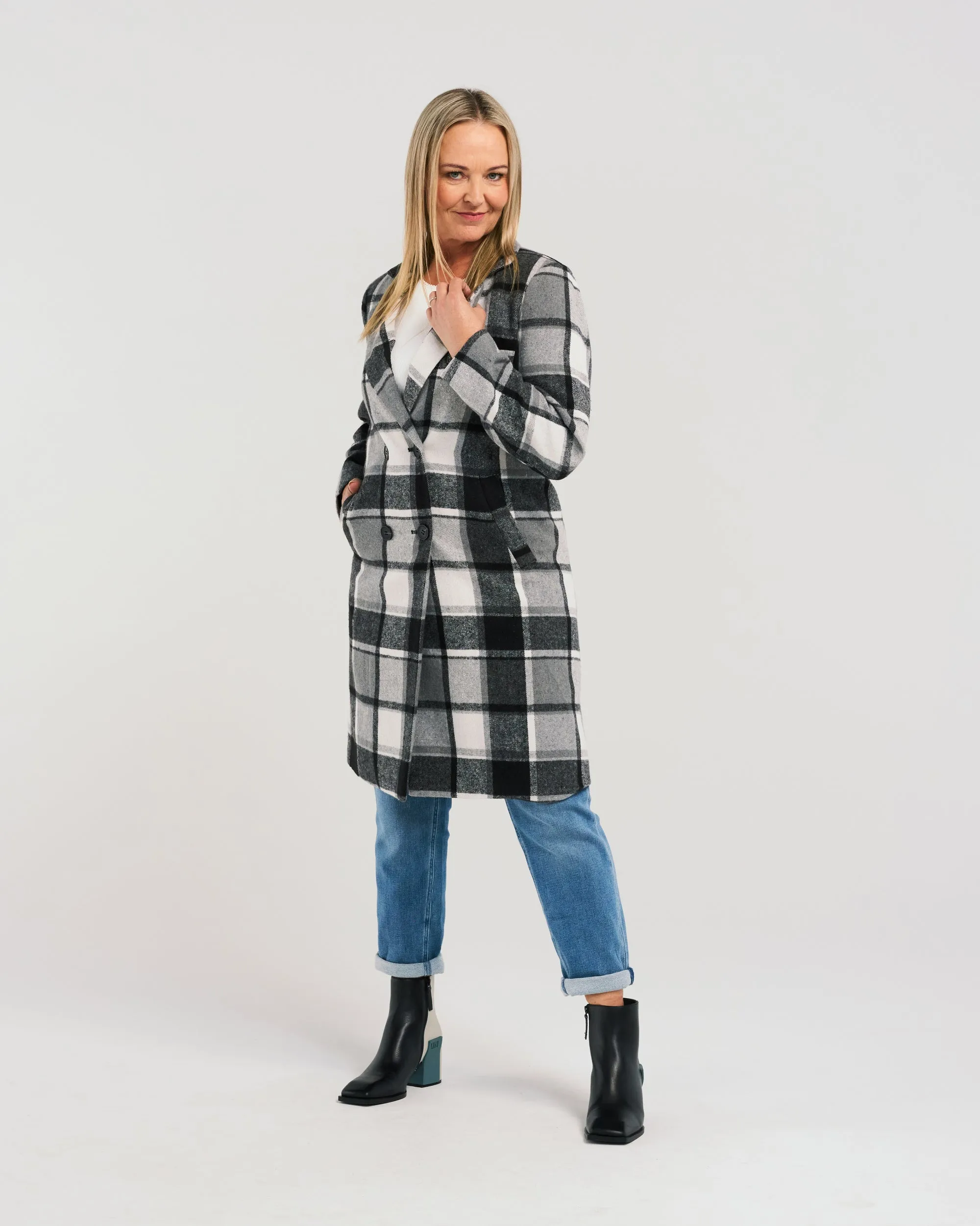 Zafina - Felix Coat - ZJ2088-2 - Black Plaid (wool mix)